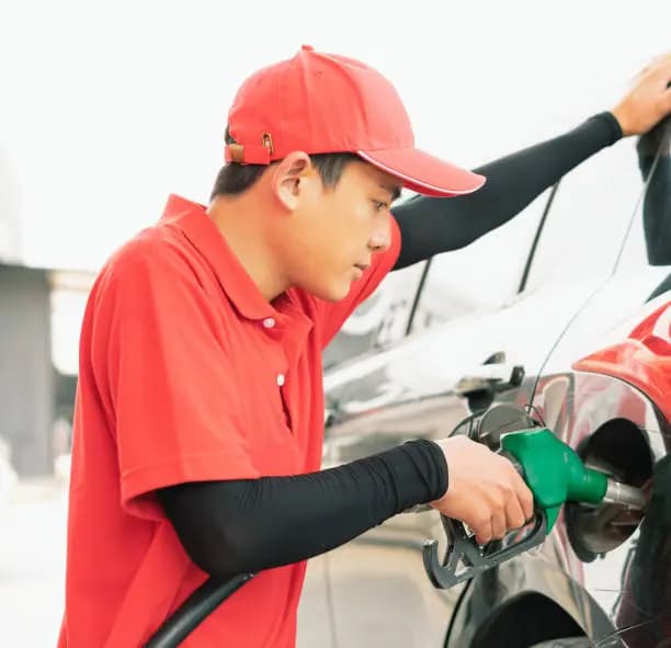 Roadside provider refuelling a vehicle